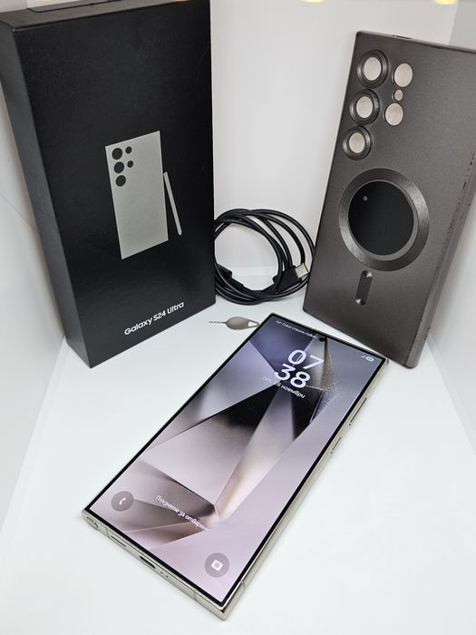 Samsung Galaxy S24 Ulrtra  256Gb/12Ram Titanium Gray