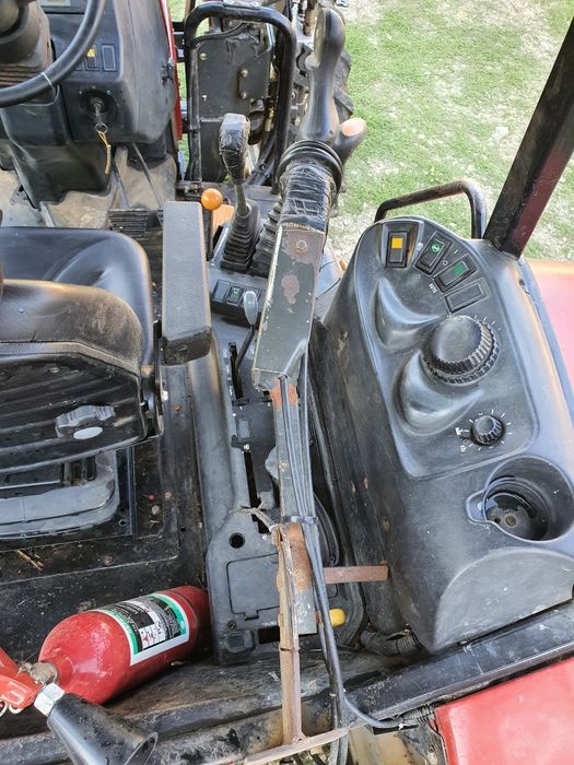Tractor CASE CX 70 cu încărcător frontal MAILLEUX  MX 80