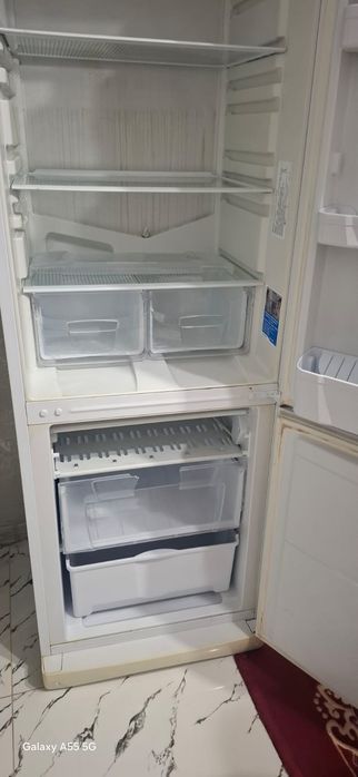 Холодильник INDESIT