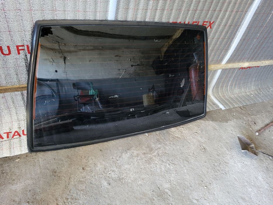 Заднее лобовое ввз 2114