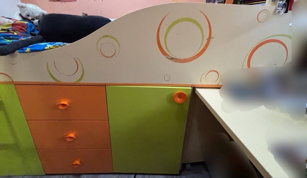 детский/подростковый модуль:кровать-чердак+стол+шкафы