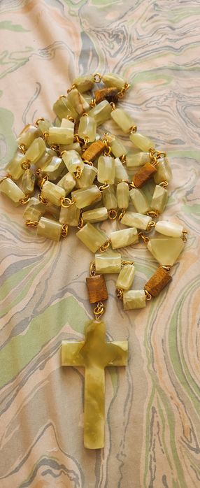 Кулие с кръст от кристал