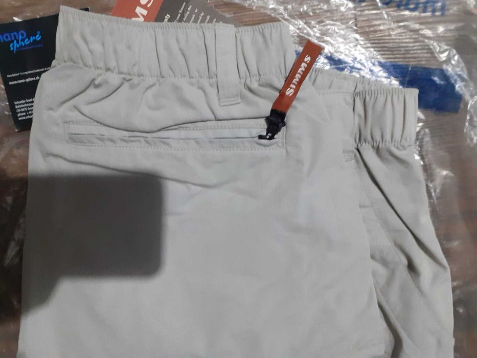 Simms pantaloni  xl  noi nouti cu etichete aferente