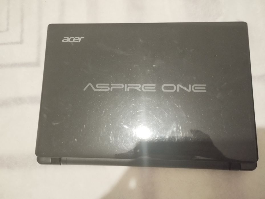 Продам мини ноутбук acer