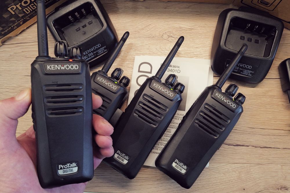Statii Kenwood TK 3401D ProTalk digital profesionale 5 bucati NOI