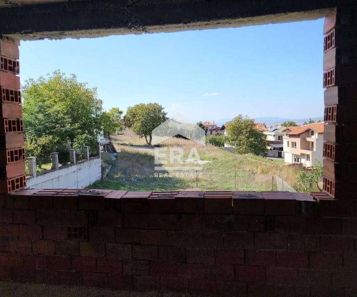 Прекрасна еднофамилна къща в гр. Сапарева баня