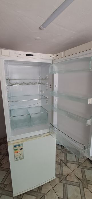 Холодильник 1 м 75 , no Frost