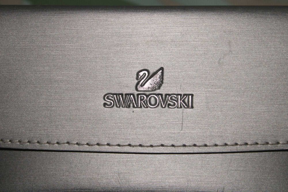 Оригинални дамски слънчеви очила SWAROVSKI, пълен комплект
