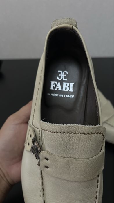 Продам итальянскую обувь.