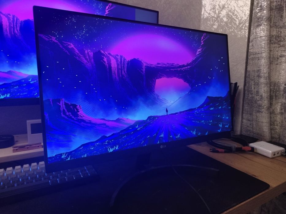 Монитор LG 24mk600