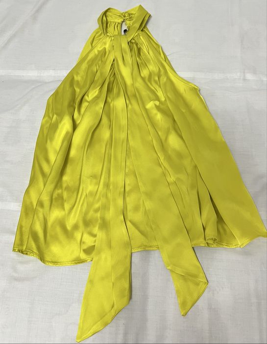 Bluza noua , Zara, fara maneci , verde lime, mar S , material satinat