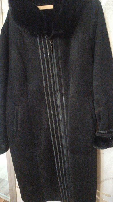 Женская ,красивая дубленка