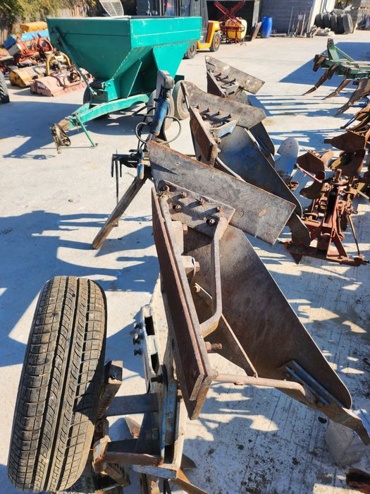 Plug Ebro reversibil  3 brazde