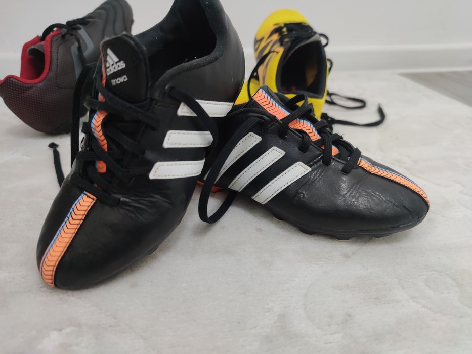 Естествена кожа Футболни бутонки Adidas р-р 31, 32, 33