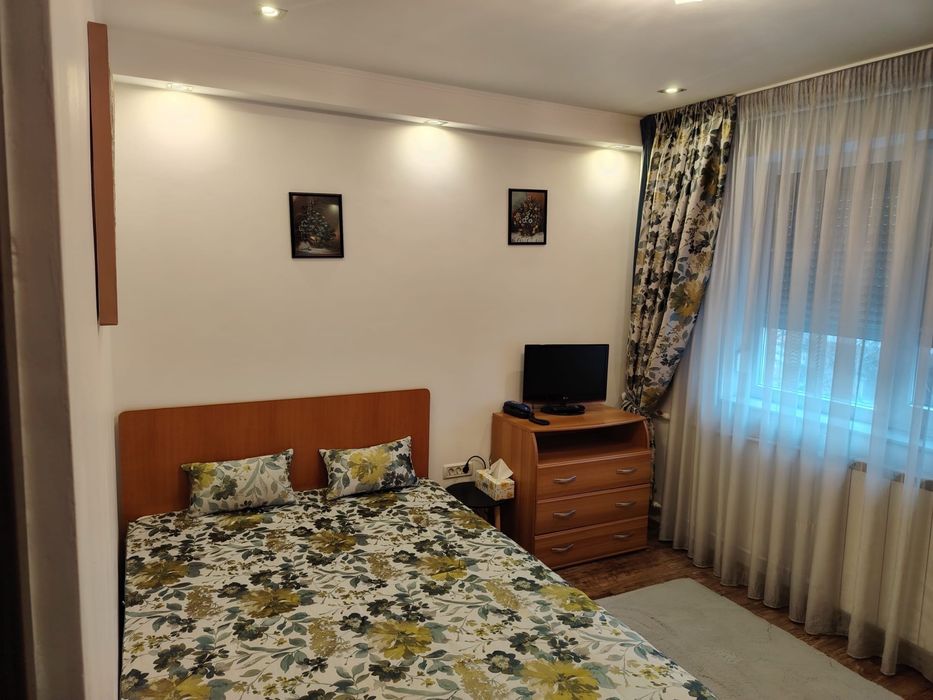 Inchiriez apartament ultracentral 2 camere