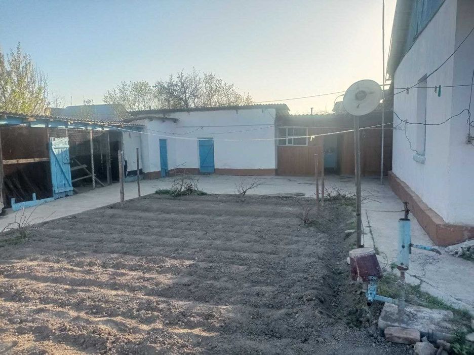 Продаётся дом 8 соток, 8 комнат