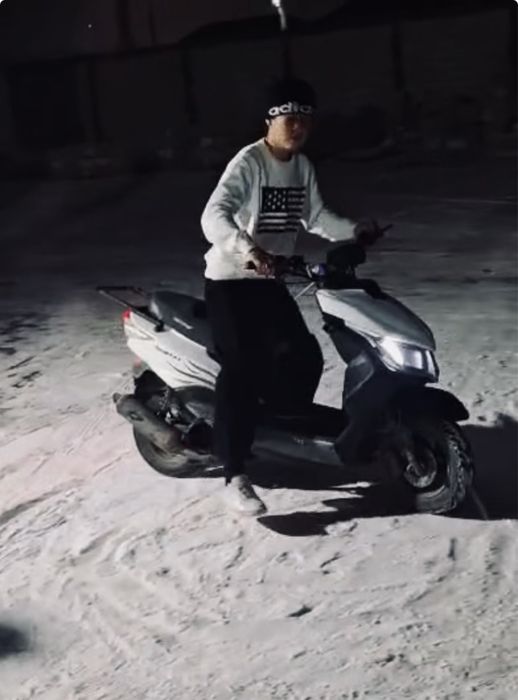 Moped M8 stunt satylady