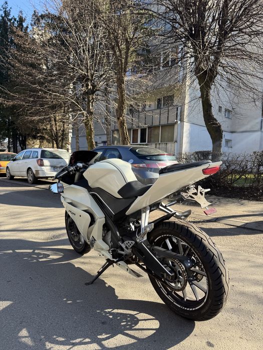 Yamaha YZF R-125.  Abs fata spate  categ a1!!
