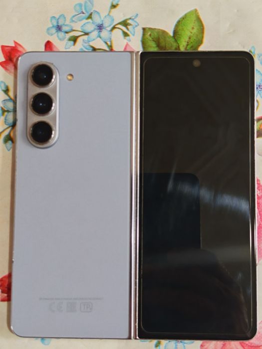Samsung Galaxy Z Fold 5. ОЗУ 12 Гб. 512 Гб.