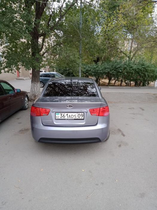 Продам автомобиль Kia Cerato 2010 г