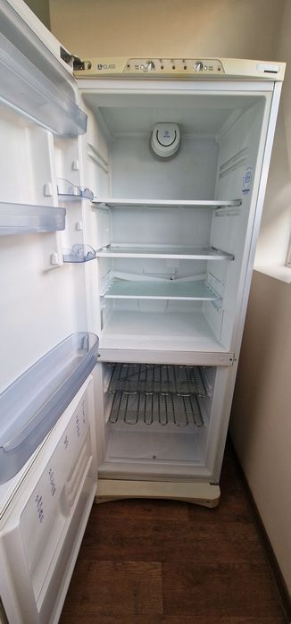 Холодильник Indesit Grafity