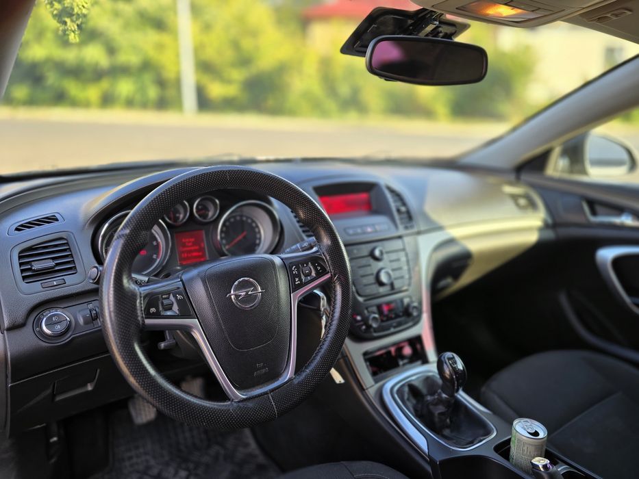 Opel Insignia 2011