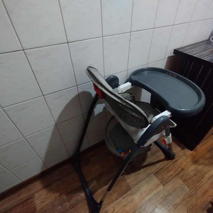 Детский столик для кормления