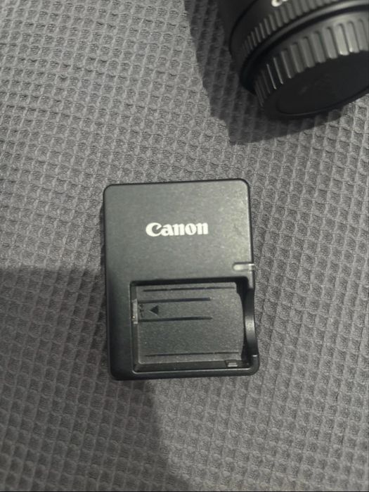 Pachet Complet Canon EOS 450D + accesorii