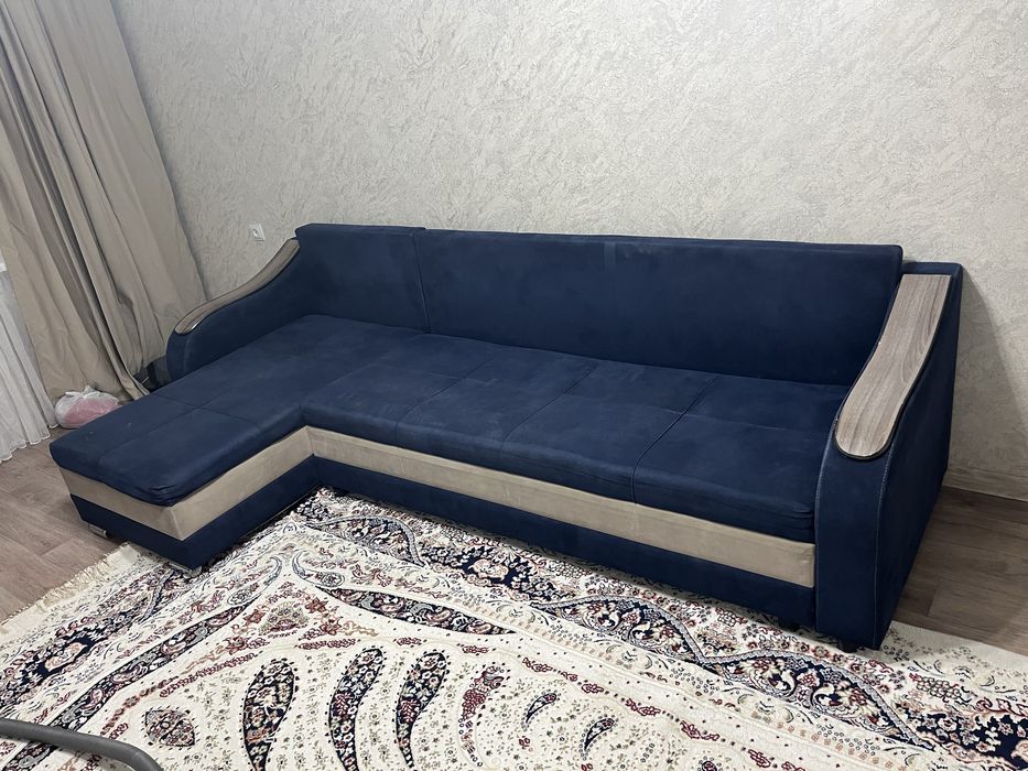 Диван углавой Срочно