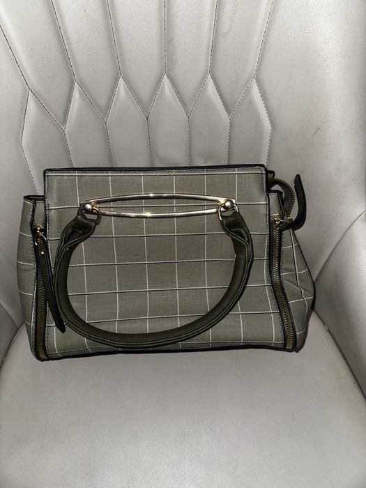 Сумки по 2000 тенге