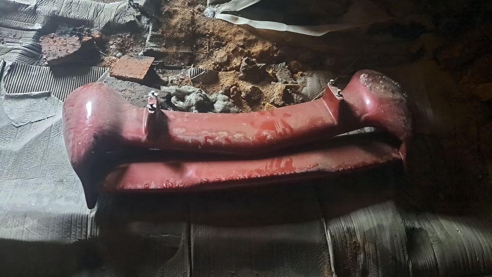 Продам спойлер на багажник