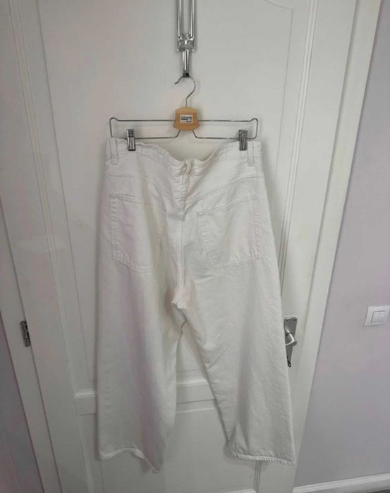 Blugi albi Zara marimea EUR 44