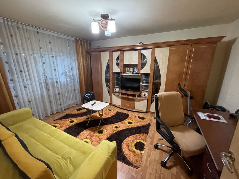 Apartament 3 cam decomandat - Valea Rosie