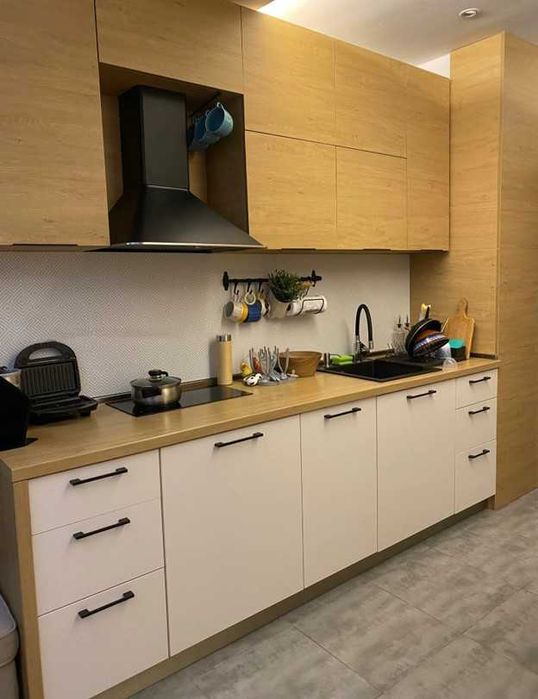 Продава се Тристаен апартамент в София, Толстой - 65 кв.м за 2693 €/кв.м - Снимка #2