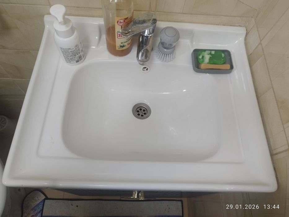 Шкаф с тумбой для ванной