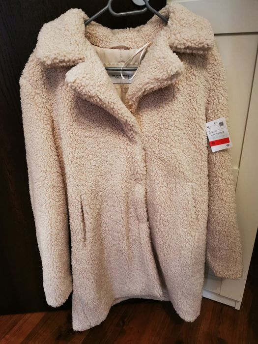 Vand haina de blana sintetica, calitativa, nr. 40, C&A