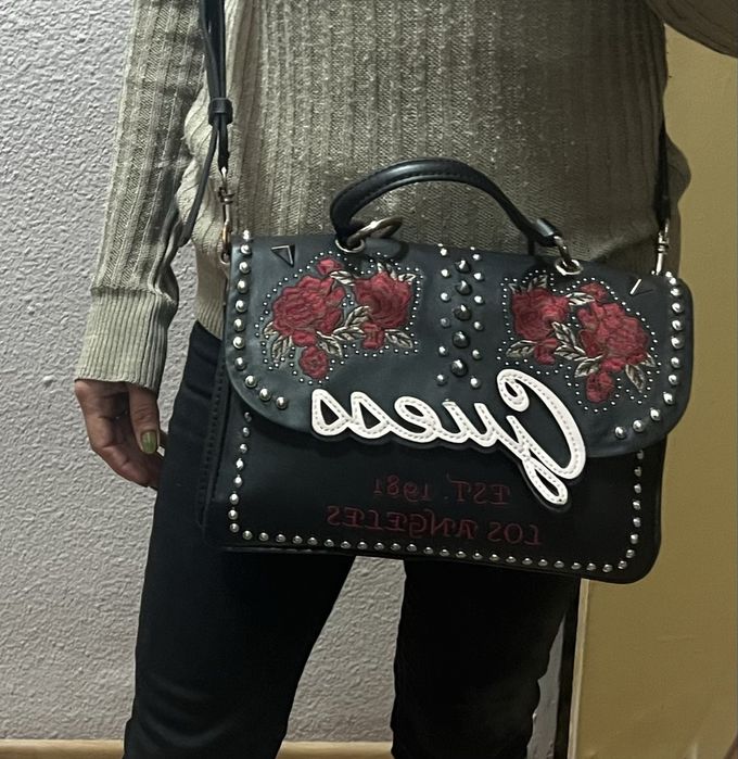 Дамска чанта Guess