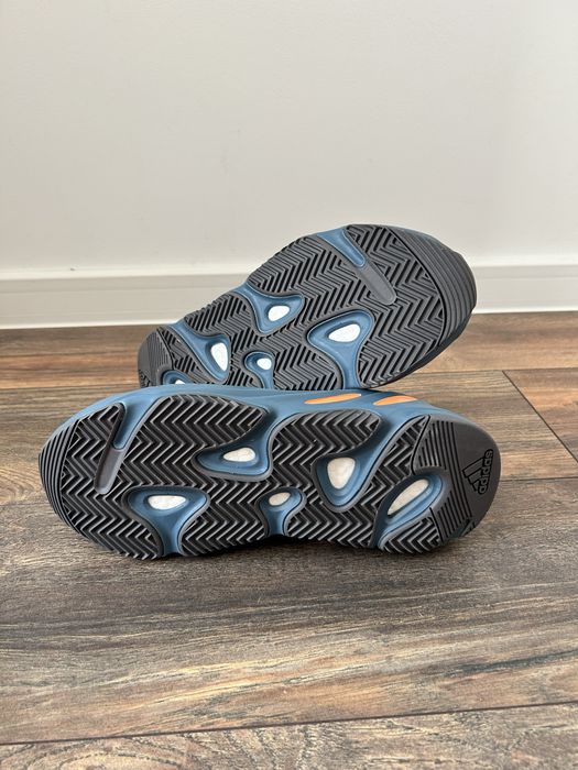 Adidas YEEZY 700 Fade Azure . Noi in cutie. 39 1/3, 40 , 40 2/3