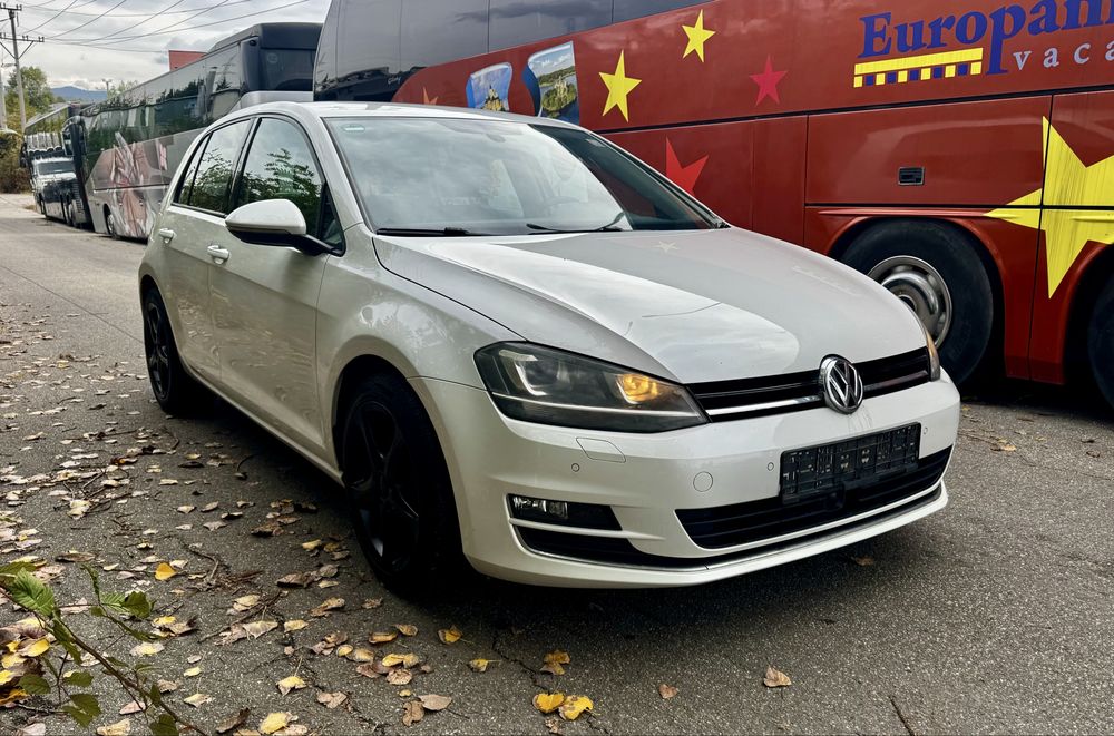 Vw Golf 7 1.4 tsi 140 cai xenon, distronic, navigatie, masaj