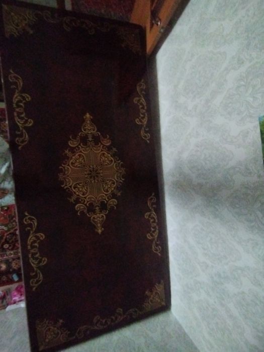 Продам стол срочно