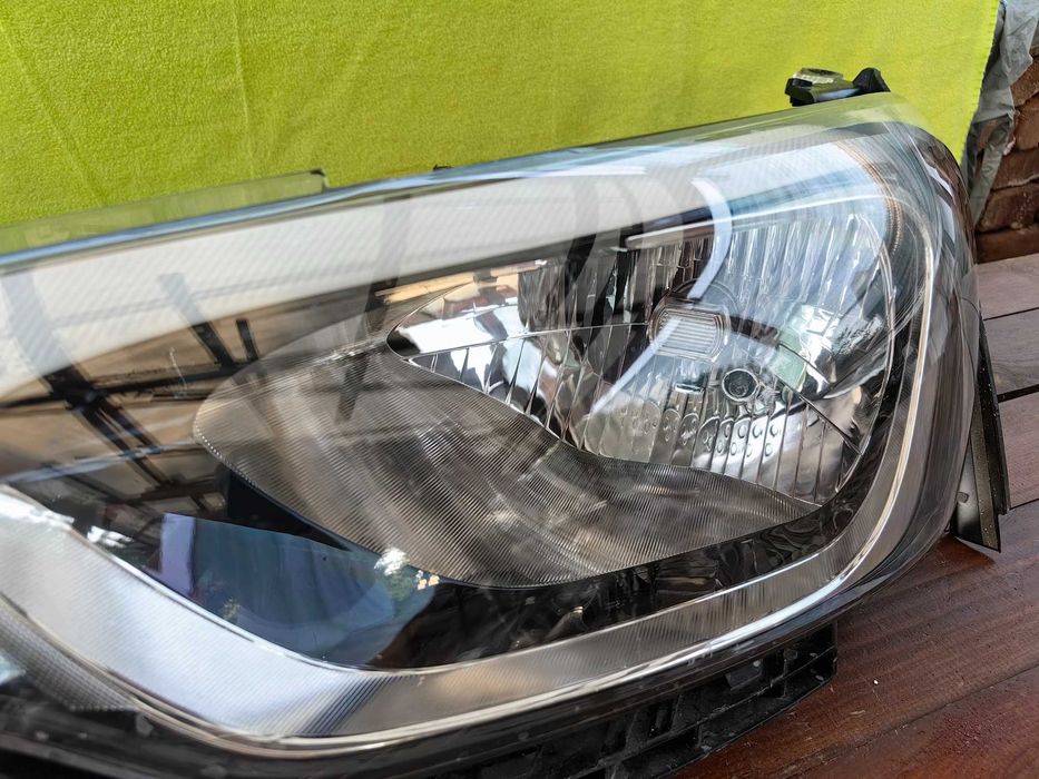 Фар за Hyundai I20 / Хюндай Ай20