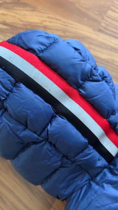 Елек Moncler с гъши пух