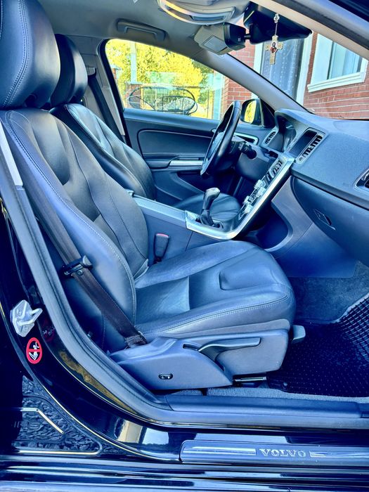 Volvo V60 D2 – 2016 – Stare excelentă