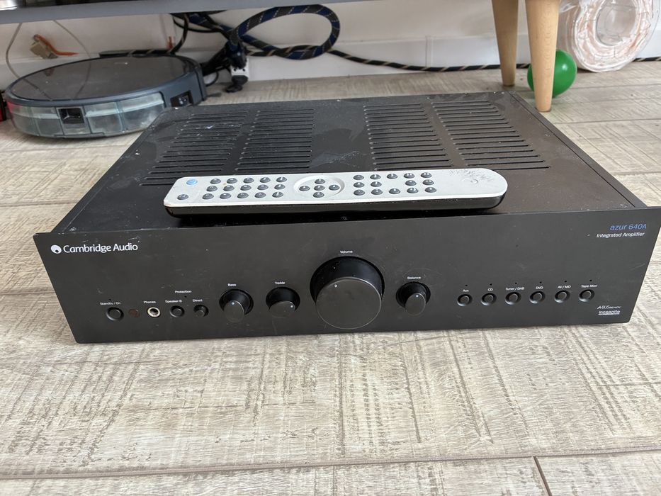 Amplificator cambridge audio azur 640a v2
