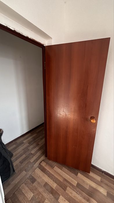 Продам двери 7шт очень дешево