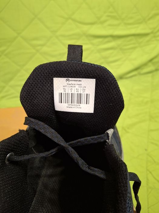 Продам кроссовки " OUTVENTURE "