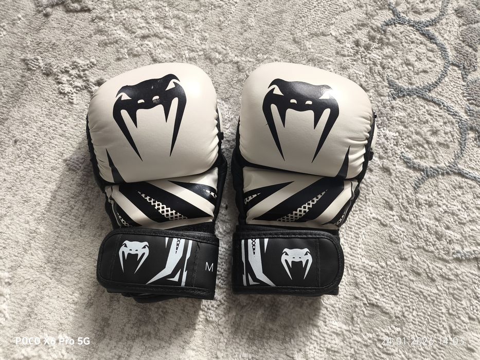 Перчатки для мма