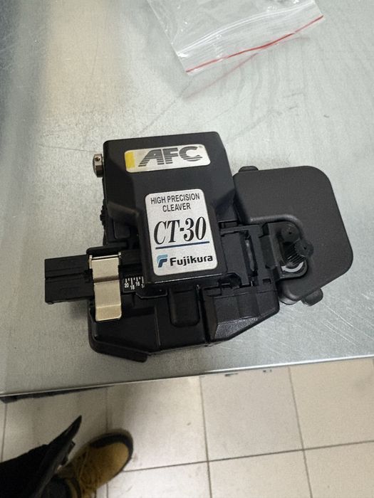 Продам скалыватель fujikura