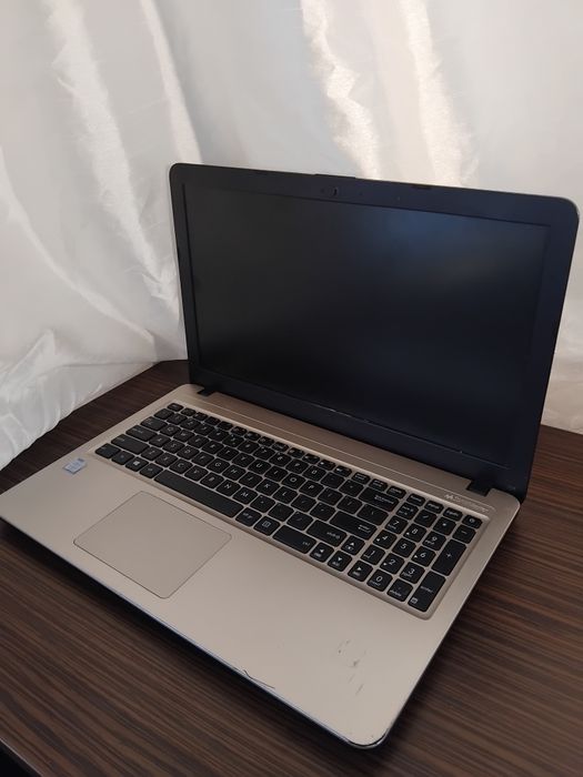 Leptop ASUS intel core i3 7th Gen Sonic Master