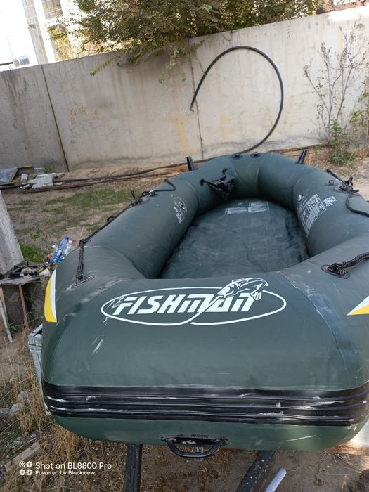 Продам лодку 3м23см